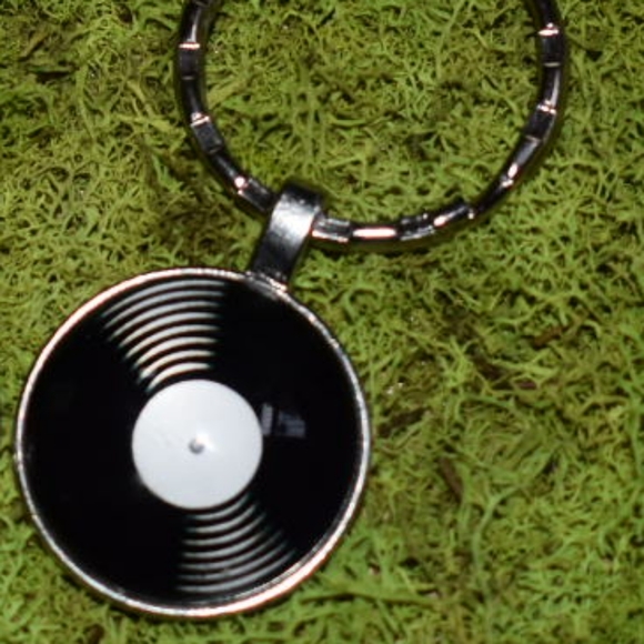 Vinyl Keychain - Picture 5 of 6